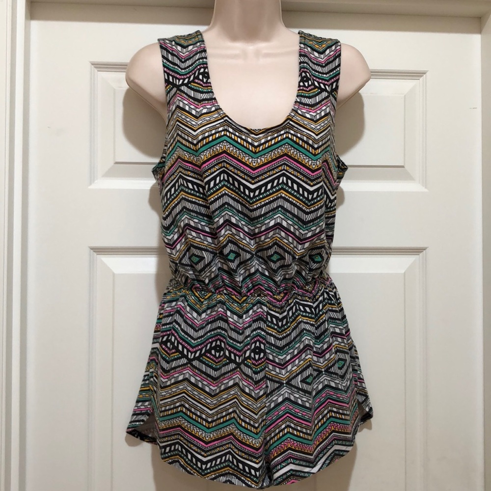 Xhilaration Romper Size M